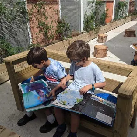 Paradigmas que nos inspiran- Niños leyendo